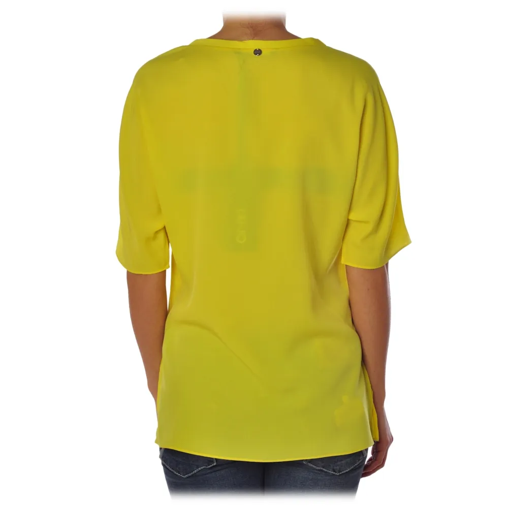 Liu Jo - T-Shirt Oversized con Scollo a V - Giallo - T-Shirt - Made in Italy - Luxury Exclusive Collection